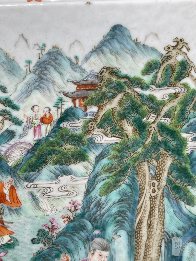 清嘉庆 粉彩群仙祝寿纹琮式瓶 - 图9